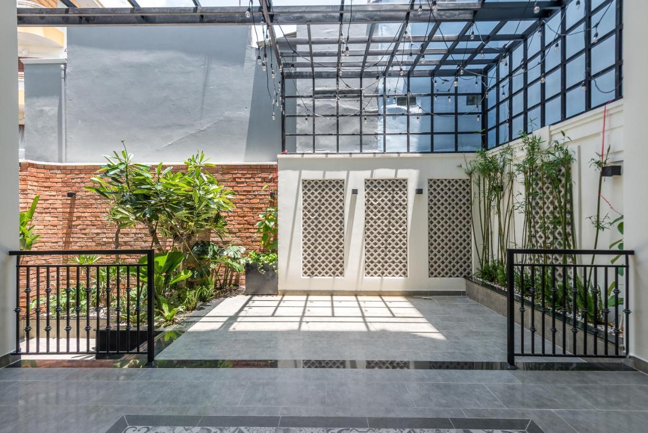 Cozrum Homes The Gallery Residence Ciudad Ho Chi Minh  Exterior foto